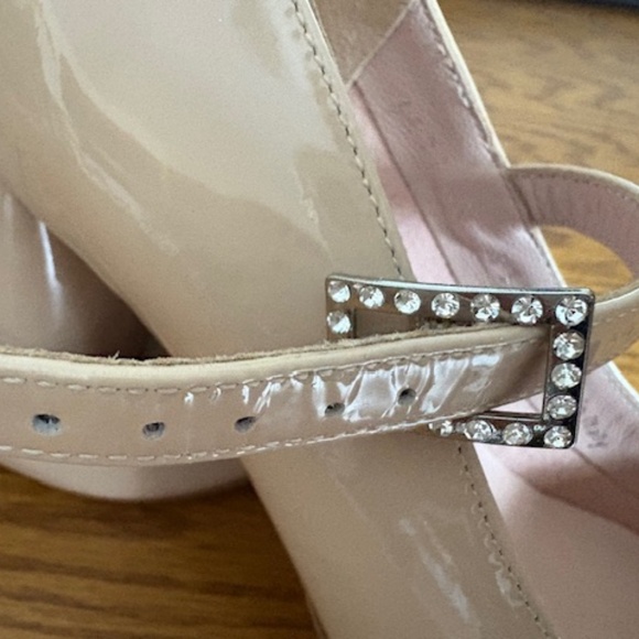 Ferca 8 Mary Jane's. Light pink patent leather, rhinestone buckles. NWOT 38 EU - Picture 3 of 8